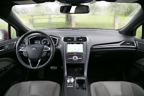 Editorial 2018 ford fusion sport 09 jw