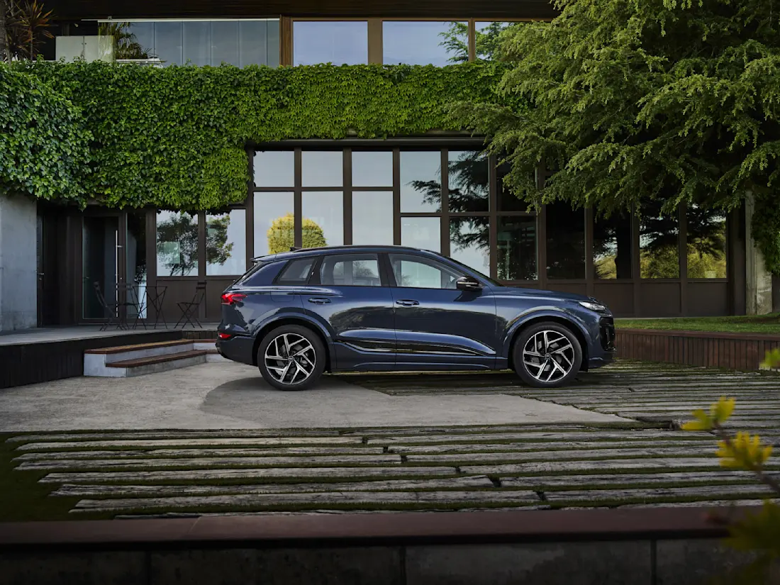 prijs-audi-q6-e-tron-nu-77950-euro-of-65000-euro-als-je-kunt-wachten-2024-10