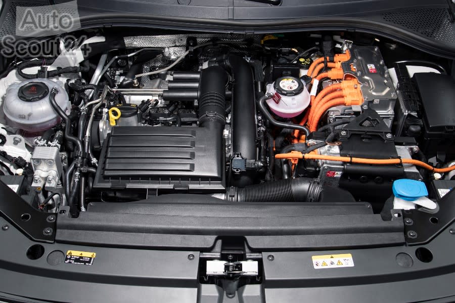 tiguan-ehybrid (2) (1).jpg