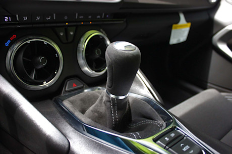 Editorial 2019 chevrolet camaro 1lt coupe 27 dh