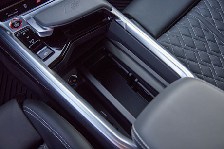 Editorial 26f audi sq8 sportback e tron