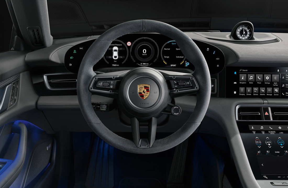 porsche_Taycan_4S_interni.jpg