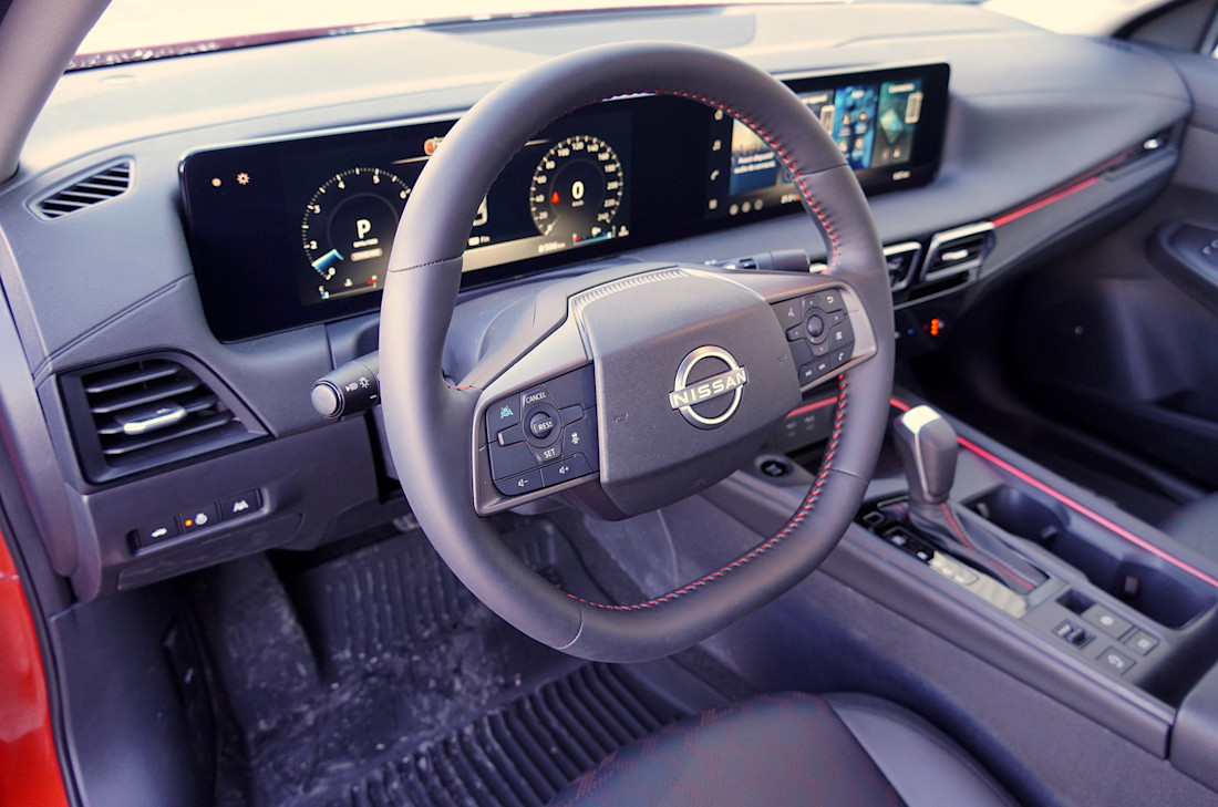 2026 Nissan Sentra SR - TD - VA - 260327 - 22.jpg