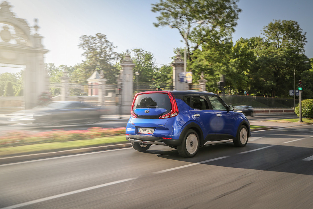 KIA E-SOUL (14).jpg