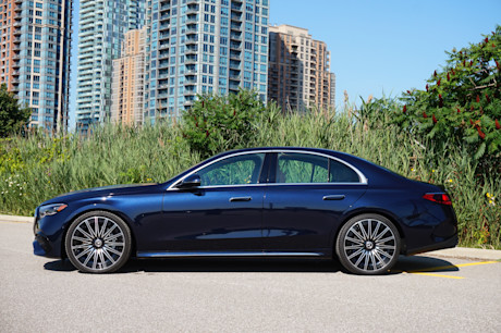 Editorial 2024 mercedes benz e 450 jl 9