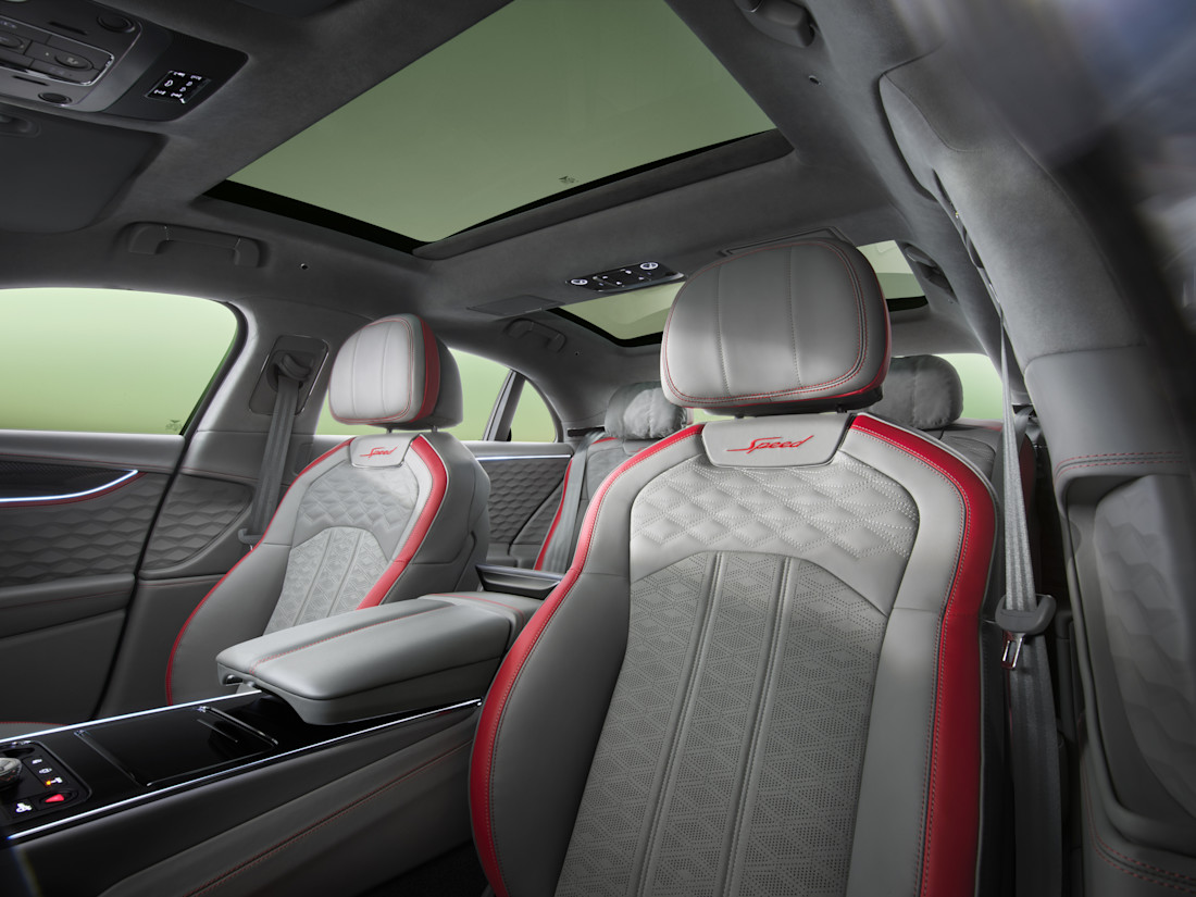 bentley-flying-spur-2024-krijgt-er-147-pk-bij-maar-wordt-veel-goedkoper-2024-06.jpg