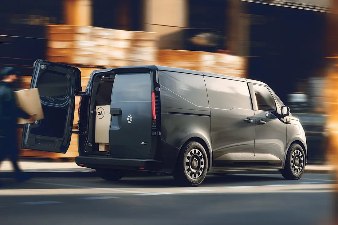 BEBE20261022 Renault Trafic E-Tech 01