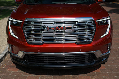 Editorial 2024 gmc acadia fd jv 240613 10