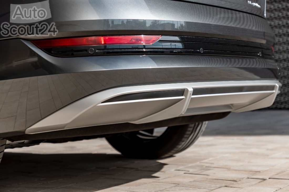 Audi e-tron Sportback alta 24 (1).jpg