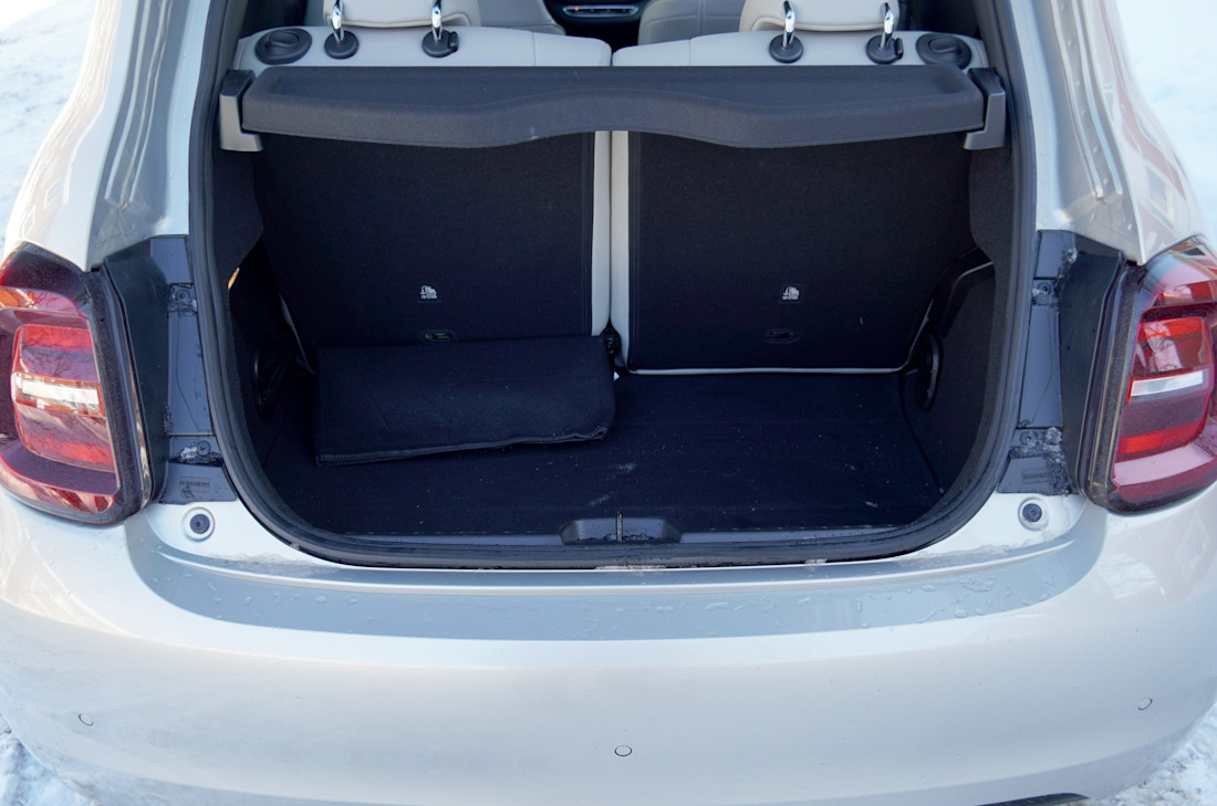 2025 Fiat 500e Griogio Armani - TD - VA - 260404 - 19.jpg