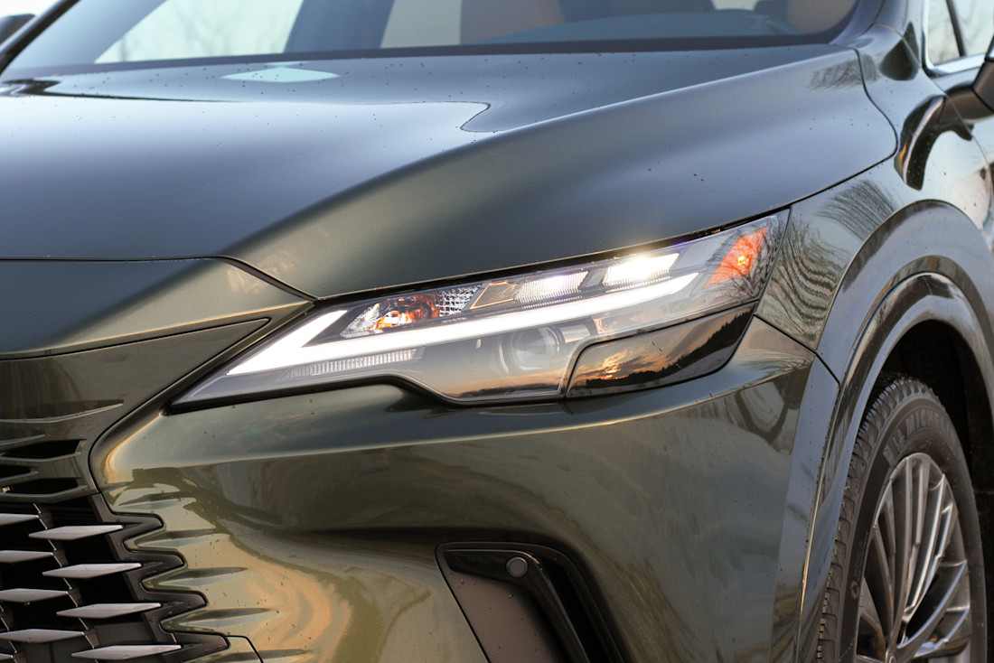 2026 Lexus RX 450h+ PHEV Review - AutoTrader.ca