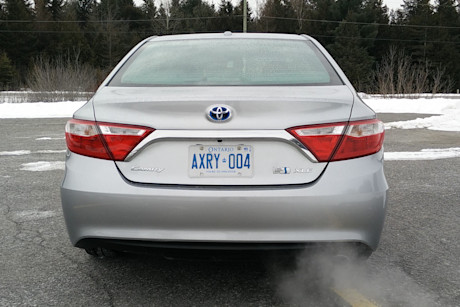 Editorial 2016 toyota camry hybrid jb 6