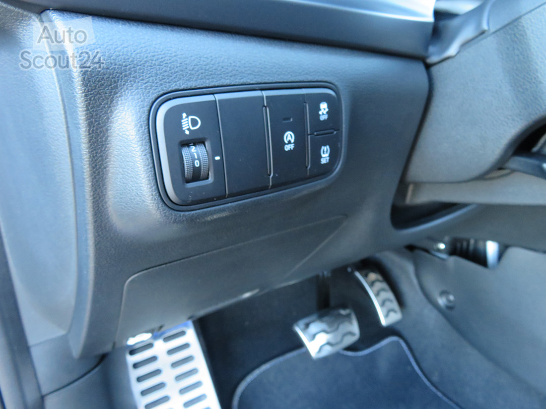 34_hyundai_bayon.JPG
