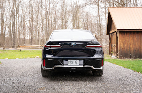 Editorial 2024 bmw 750e jw 24