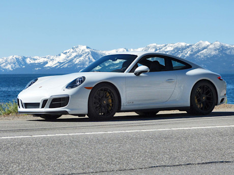 Editorial 2018 porsche 911 carrera gts 01 jb