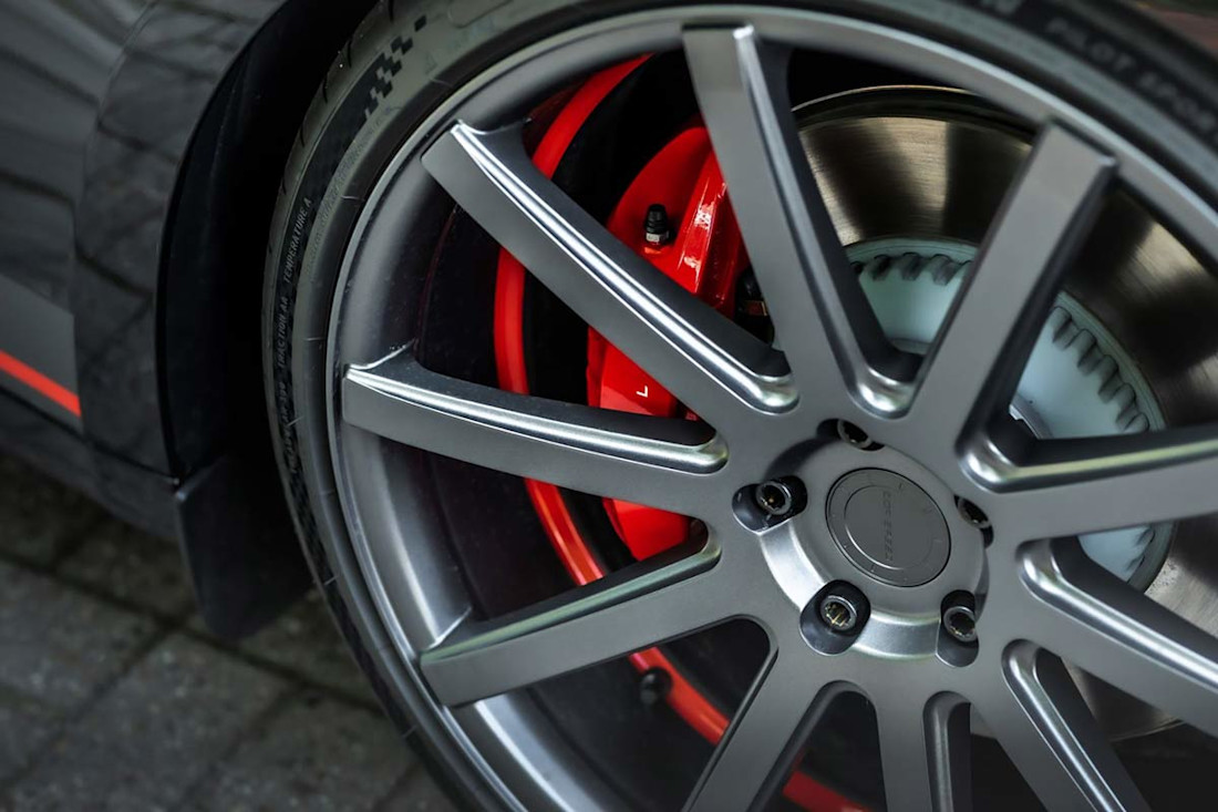 Tesla model 3 tuneado Manhart (11).jpg