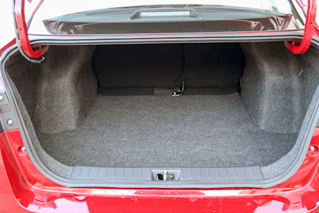Editorial 2021 nissan versa sr 15 jm