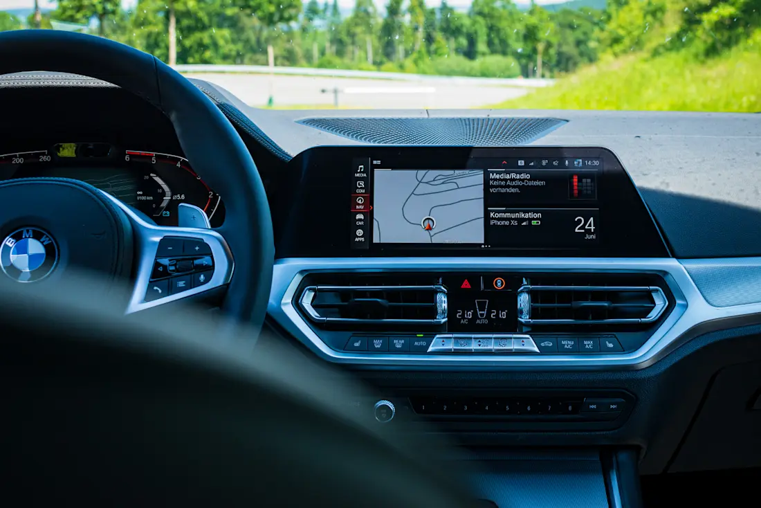BMW-320d-Touring-2020-Navigation