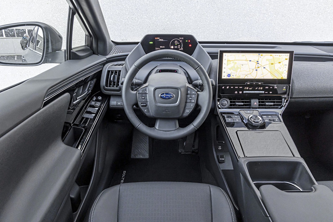 skoda-enyaq-subaru-solterra-2023-4.jpg