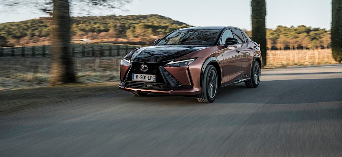 Lexus RZ : électrique, premium et surprenant