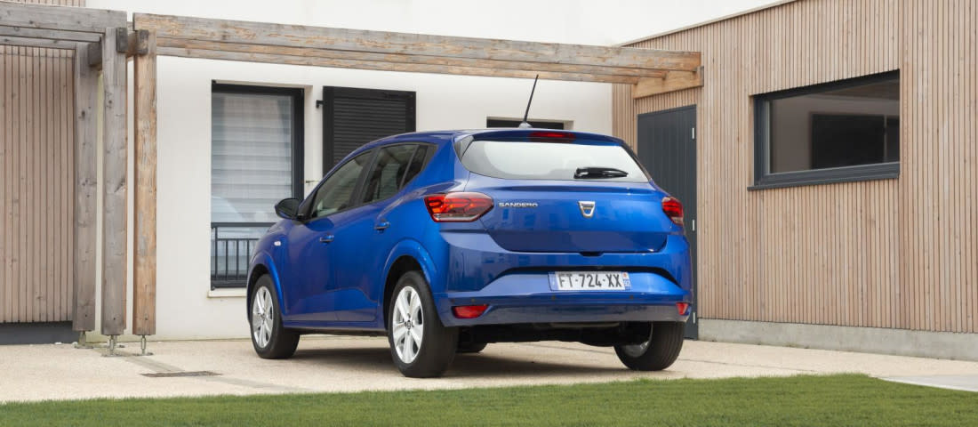 dacia-sandero-back-1100