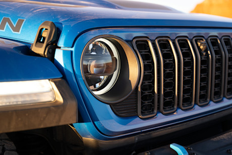 Editorial 2025 jeep wrangler rubicon 4xe td jw 250127 9