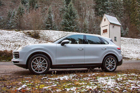 Editorial 2019 porsche cayenne e hybrid 03 lw
