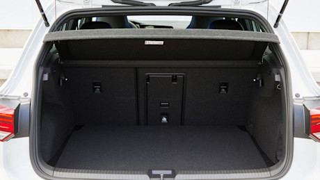 Editorial 2023 volkswagen golf r 20th anniversary edition 230803 21 interior