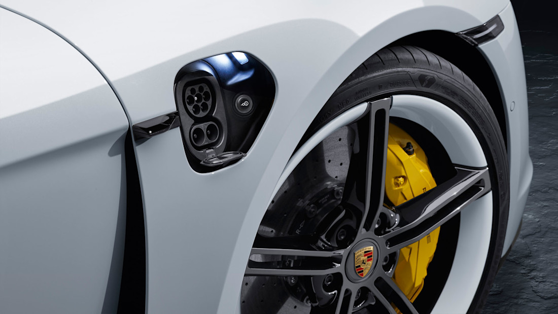 high_taycan_2019_porsche_ag.jpg