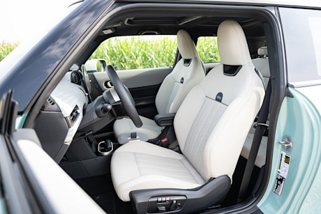 Editorial 2025 mini cooper s 3 door td jw 240903 24