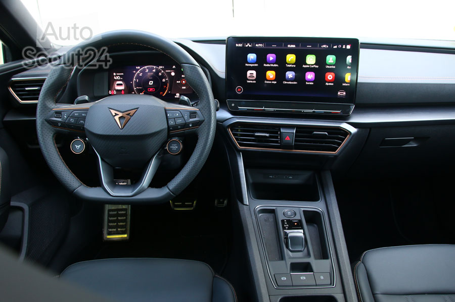 Ford Focus ST vs CUPRA LEon (5).JPG