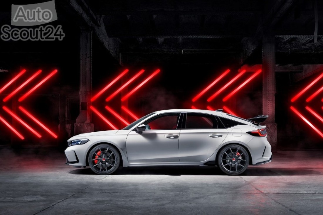 Honda-Civic_Type_R-2023-1280-04.jpg