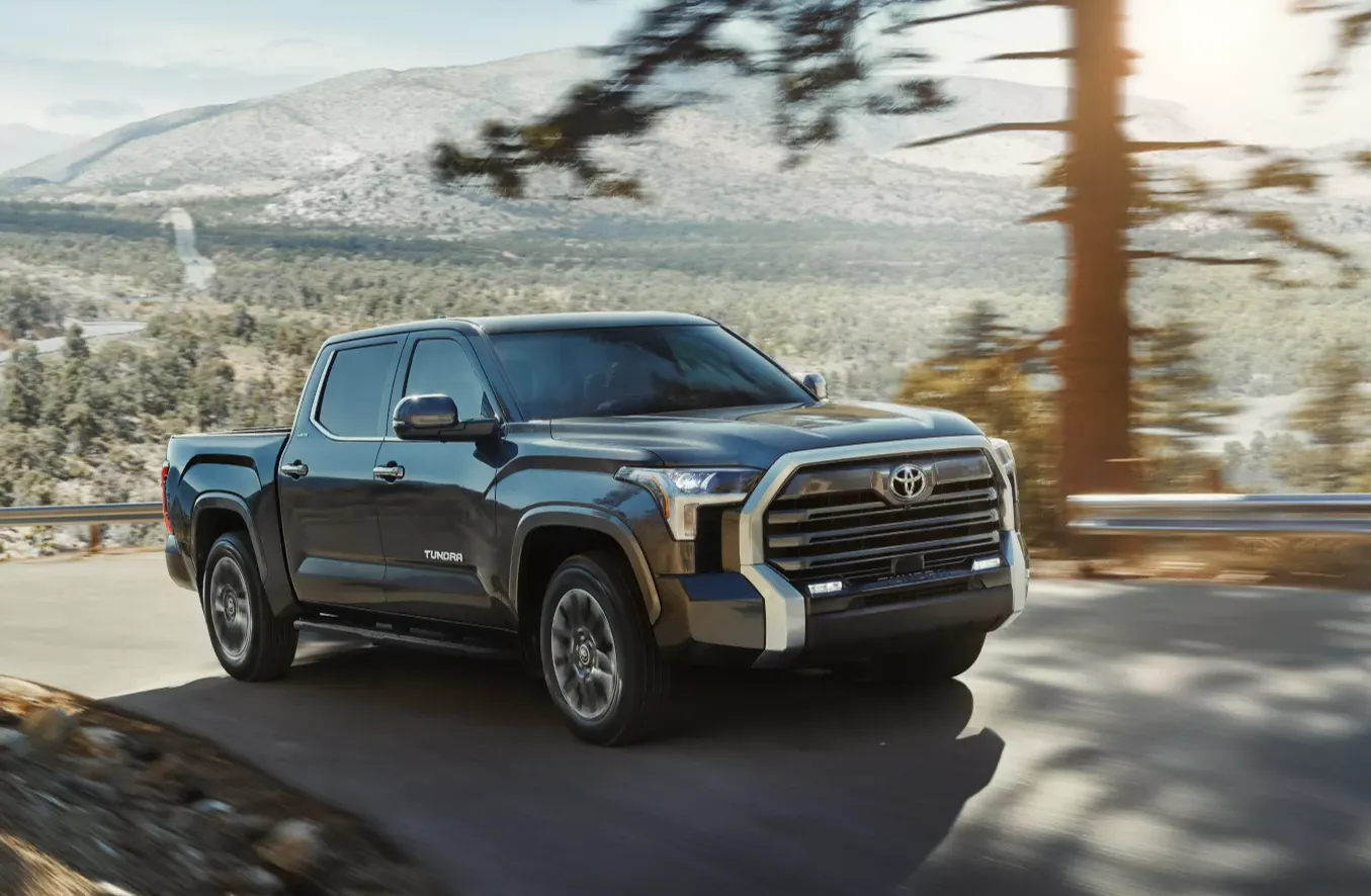 Toyota Tundra: dimensioni, interni, motori, prezzi e concorrenti