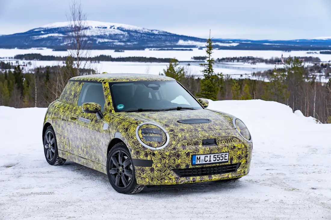 Mini Hatch teaser (2022) statisch, vooraanzicht