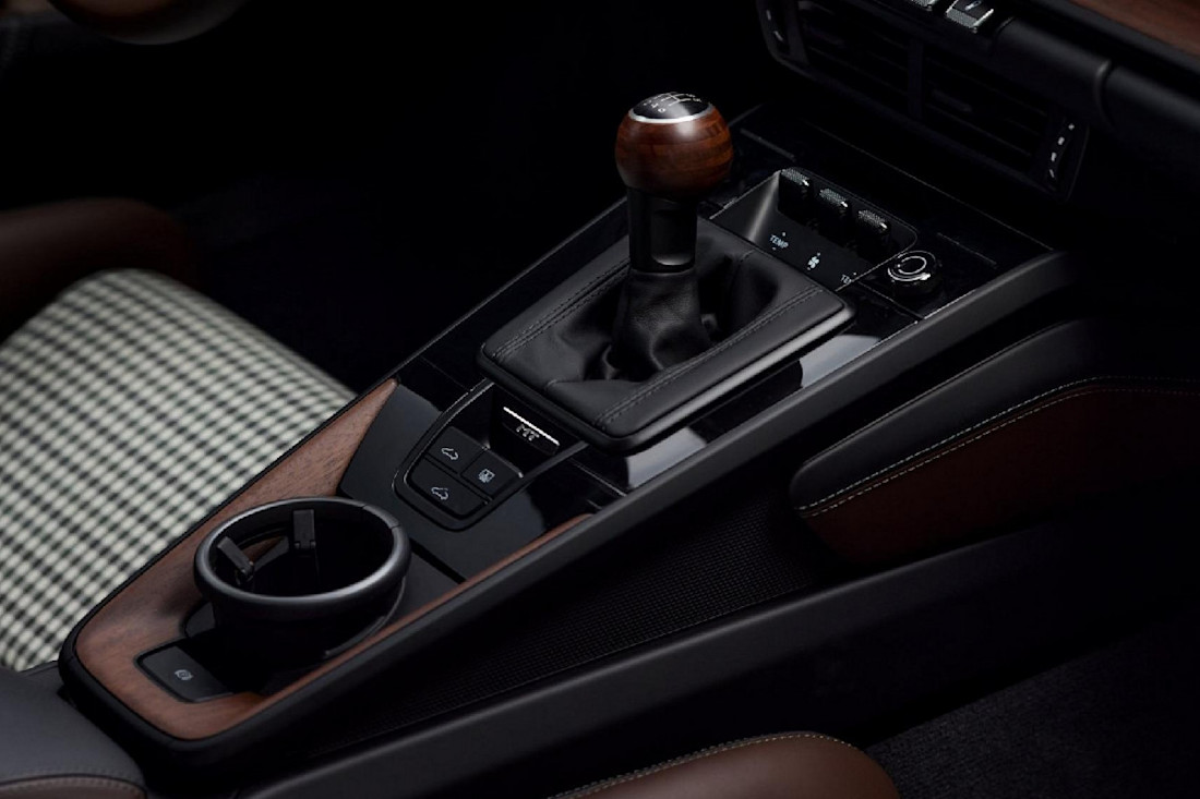 Porsche-911-Carrera-T-formosa-2025 (13).jpg