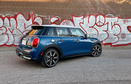 Editorial 2022 mini cooper s 5 door premierplus 06 ct