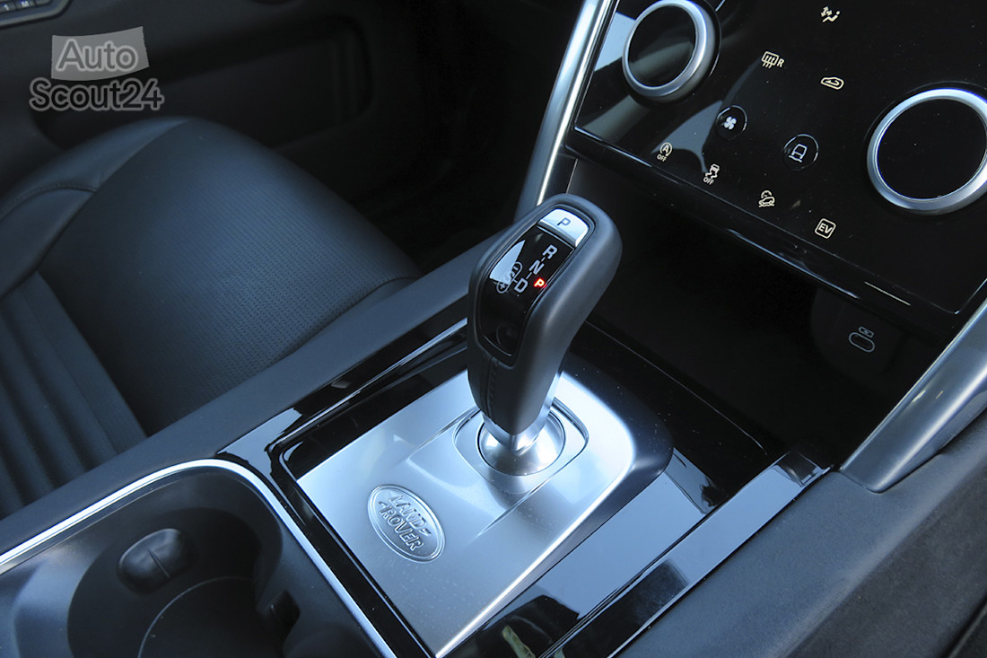 21_LR discovery sport p300e.JPG