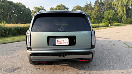 2026 Hyundai Ioniq 9 vs VinFast VF 9 Comparison Test + Video Image