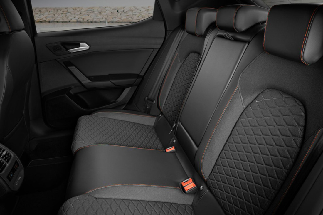 Seat-Leon-2020-1280-4f.jpg