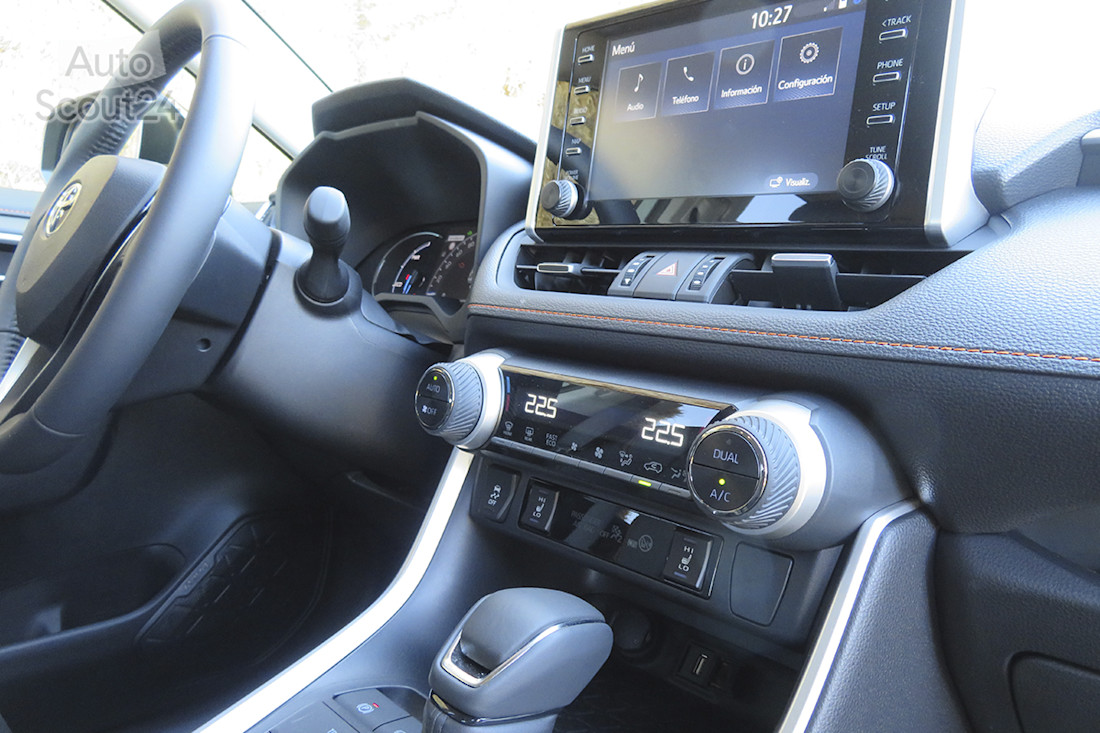 toyota rav 4 hybrid 16.JPG