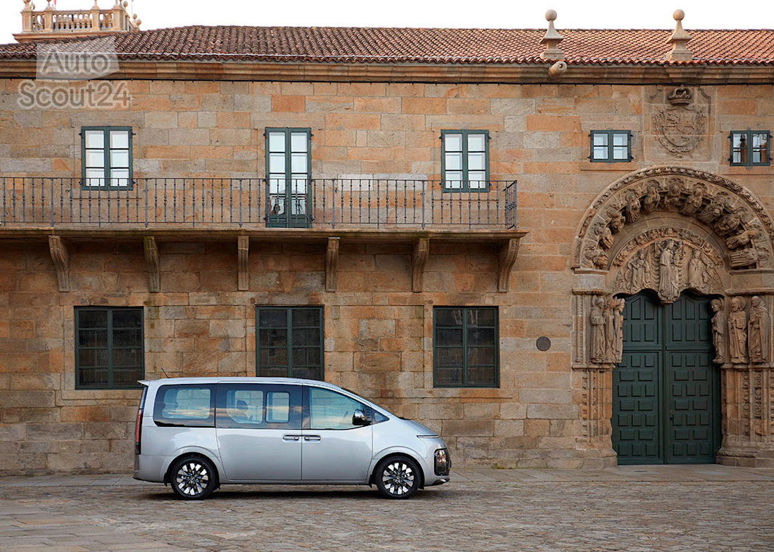 Presentacion-Hyundai-Staria-2022-(9).jpg