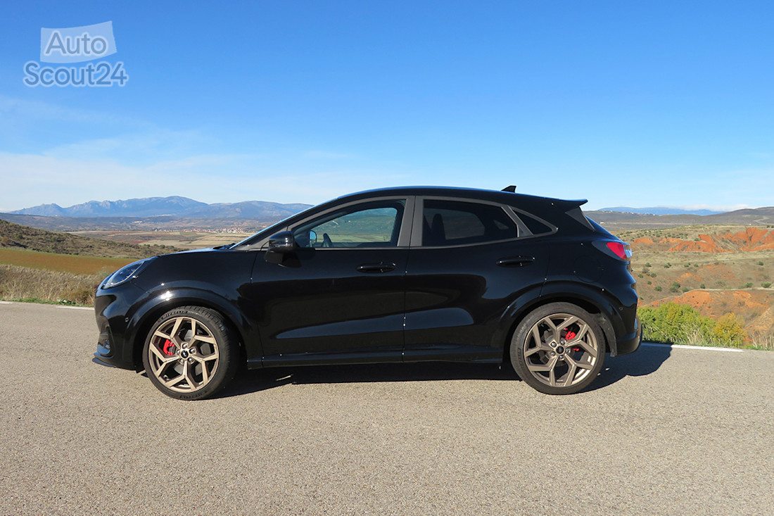 7_ford Puma ST gold edition.JPG