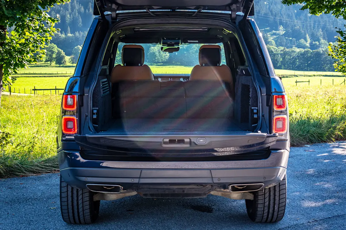 Range-Rover-SDV8-Autobiography-Trunk Range-Rover-SDV8-Autobiography-Trunk