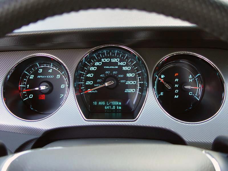 Editorial 2010 ford taurus sho gw 02