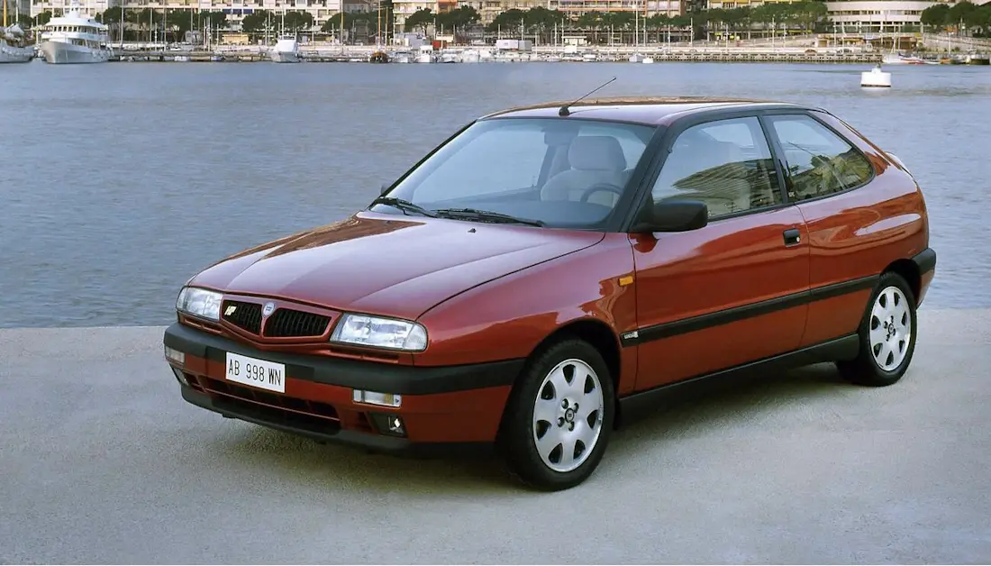 Lancia δ HPE 2.0 HF (836) 1995–97