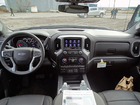 Editorial 2019 chevrolet silverado 03 jb