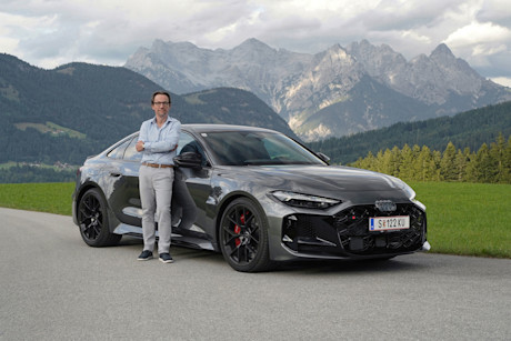 1 titelbild audi-rs-5-limousine-2026-ah-seitlich