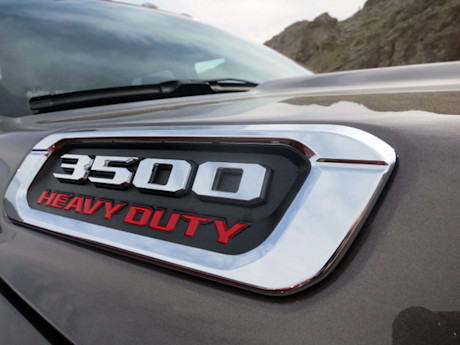 Editorial 2019 ram 3500 08 lw