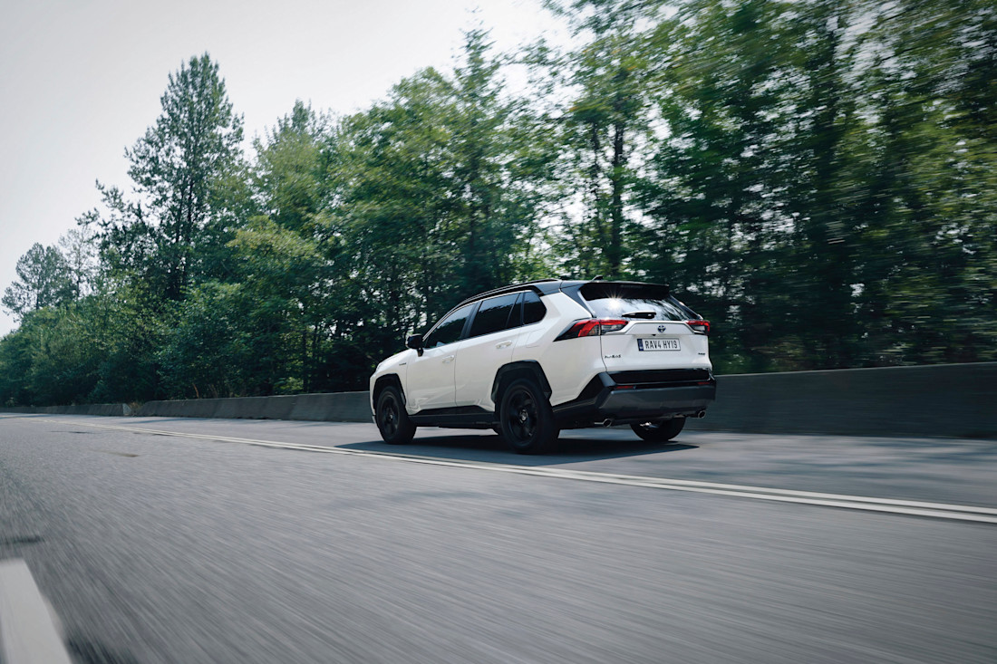 2019-toyota-rav4-ext-10-139200.jpg