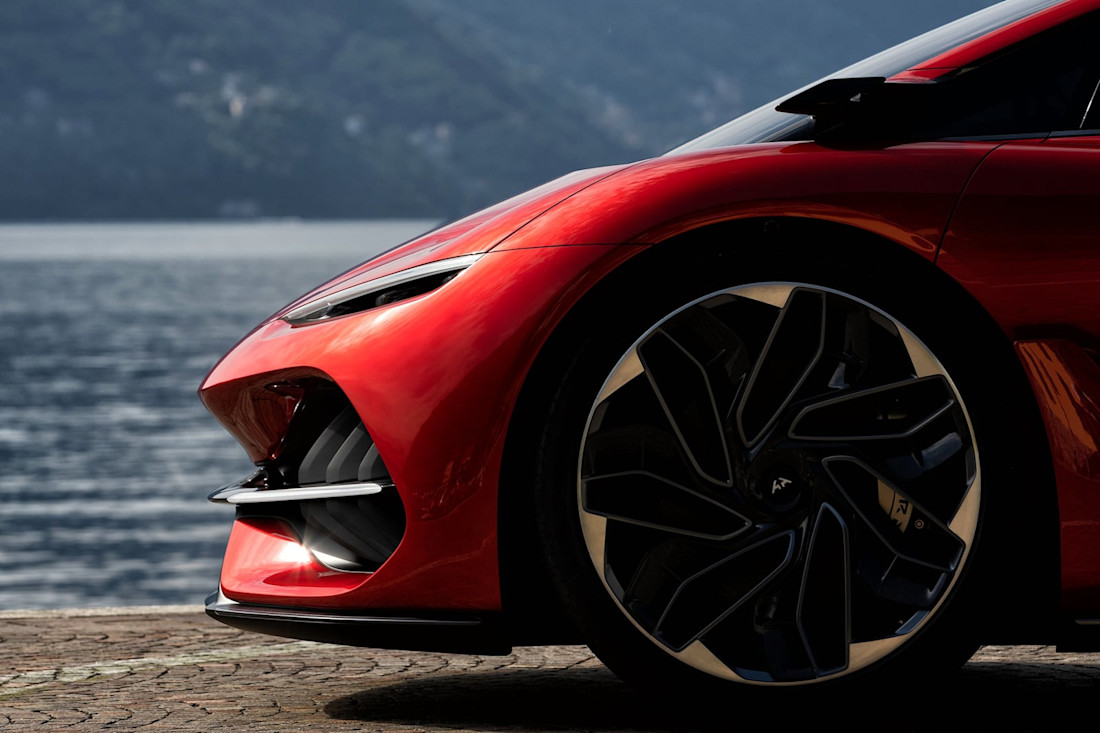 Aehra-Sedan-coche-electrico-lujo (2).jpg